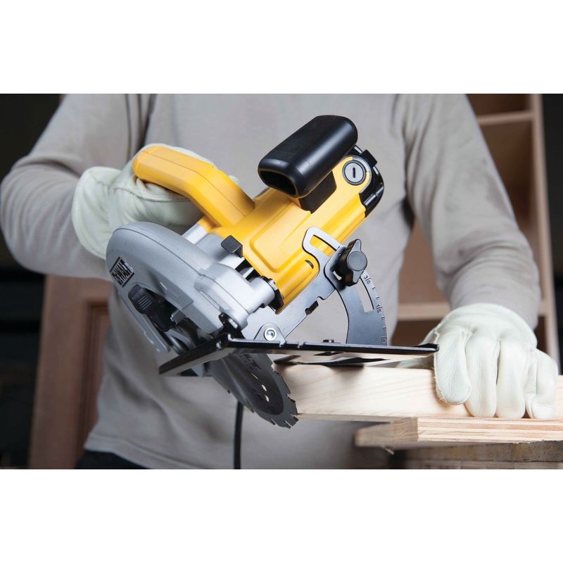 Dewalt-Sierra-Circular-7-1-4_--1400W-5500-RPM